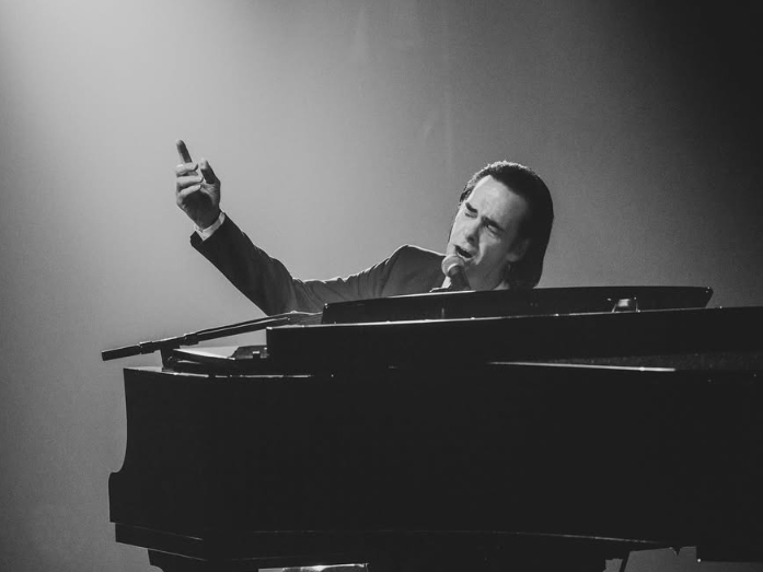 Ник Кейв е в града